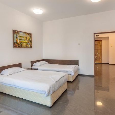 Seaside Guest Rooms Burgas Exteriör bild