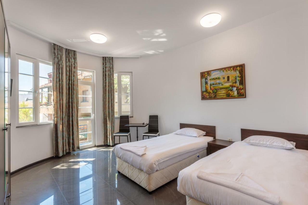 Seaside Guest Rooms Burgas Exteriör bild